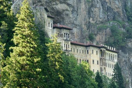 Taxi Transfer from Thessaloniki Airport to Panagia Soumela Monastery